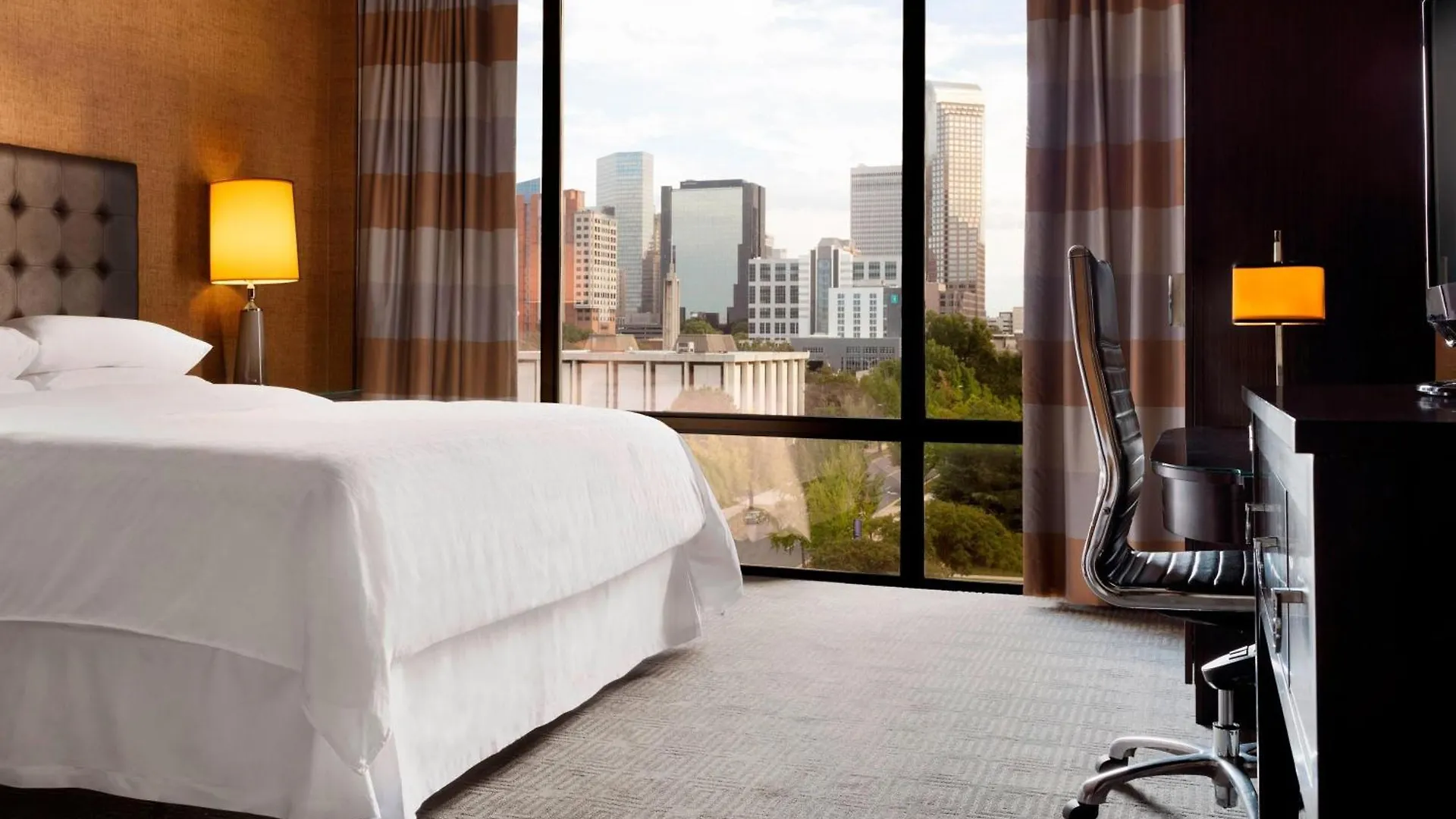 ****  Sheraton Charlotte Hotel Estados Unidos