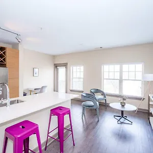  Apartment Urban 1br In Uptown Area With Gym And Balcony