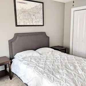  Holiday home Spacious Deluxe House For You, Your Family And Friends